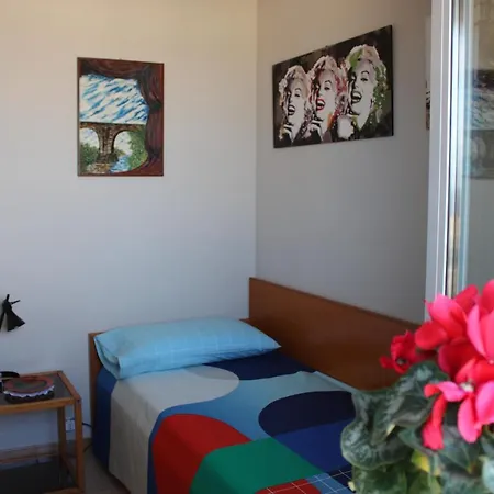 Panorama Apartment *