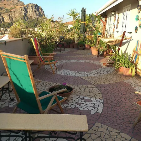 Panorama Apartment *
